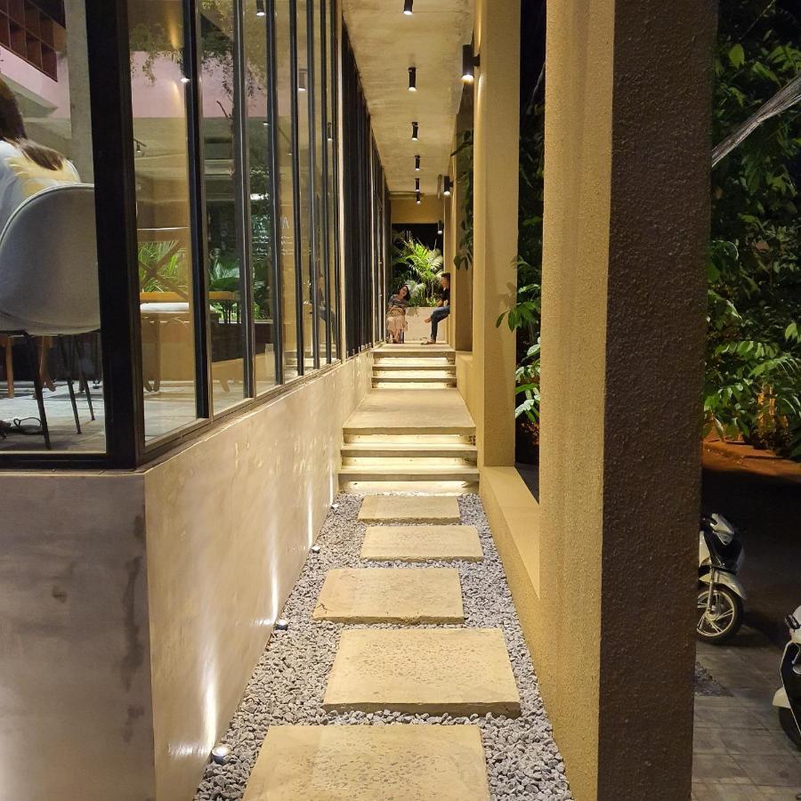 Cagina Boutique Hostel Ðồng Hới Buitenkant foto